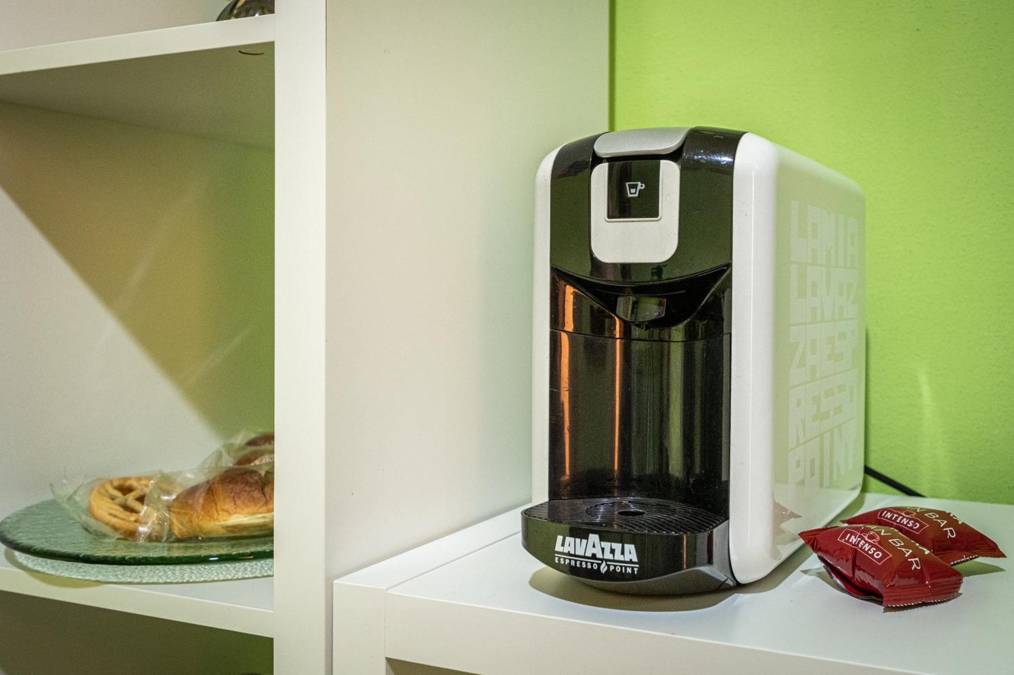 Butterfly Apartment Cagliari - Self Check-In, No Kitchen ภายนอก รูปภาพ
