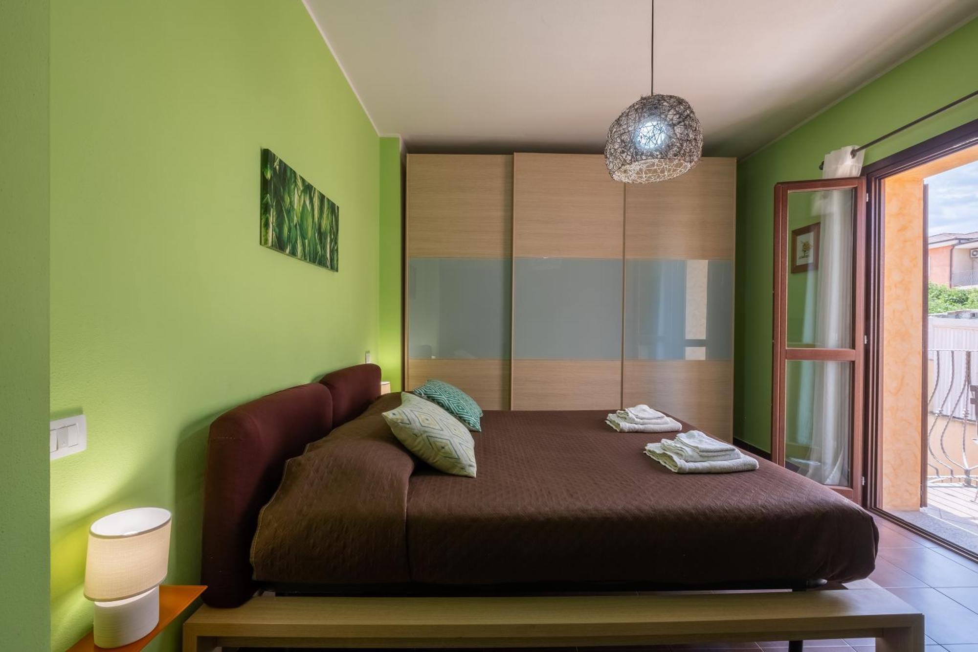 Butterfly Apartment Cagliari - Self Check-In, No Kitchen ภายนอก รูปภาพ